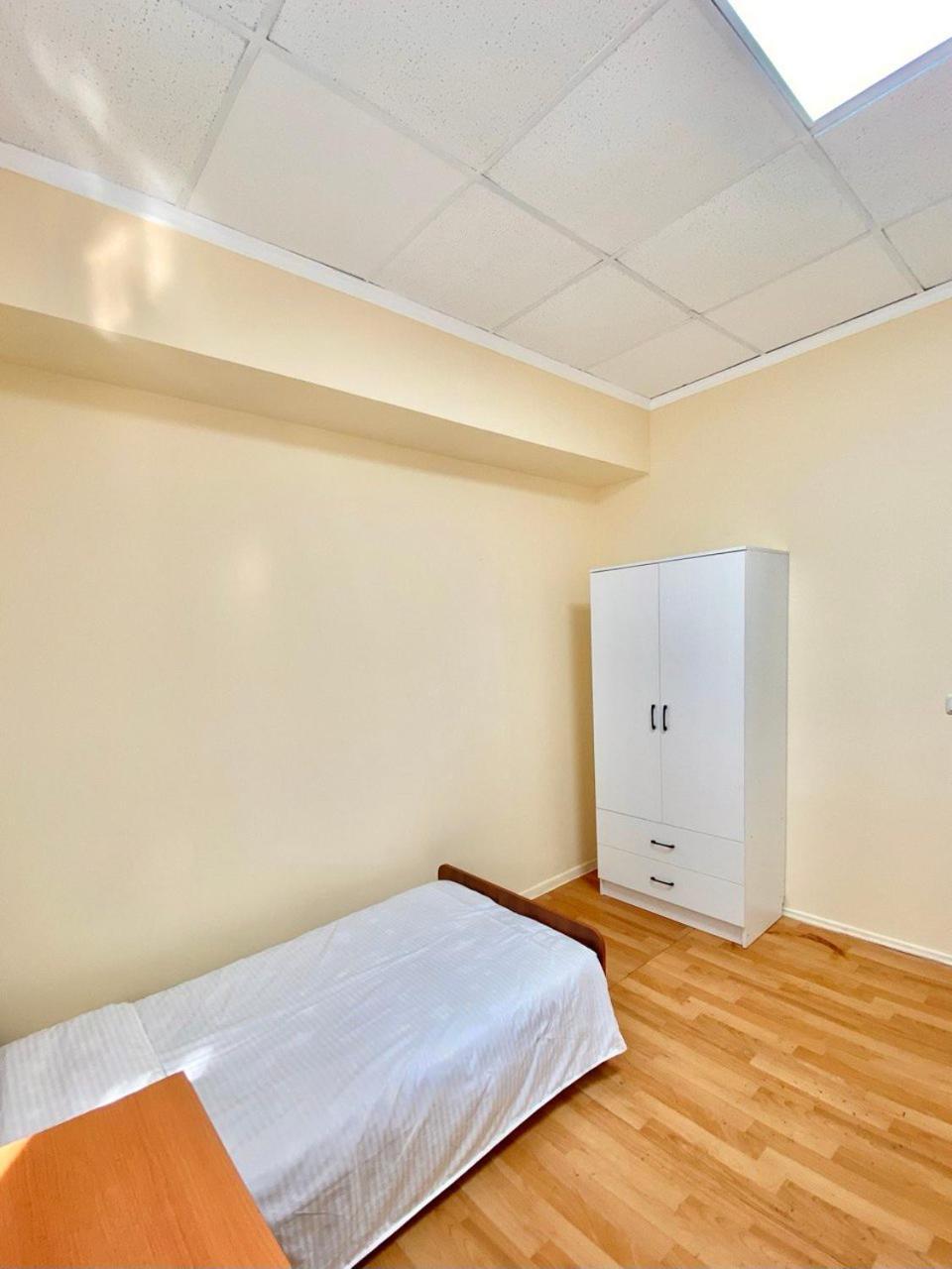 Alma-Ata Hostel Bagian luar foto