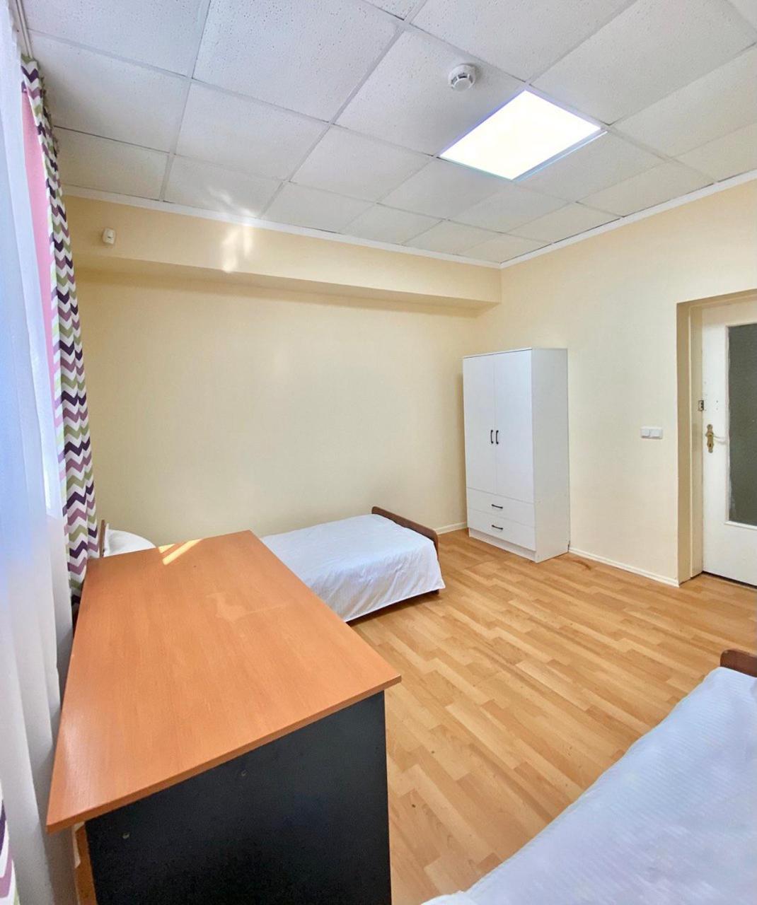 Alma-Ata Hostel Bagian luar foto