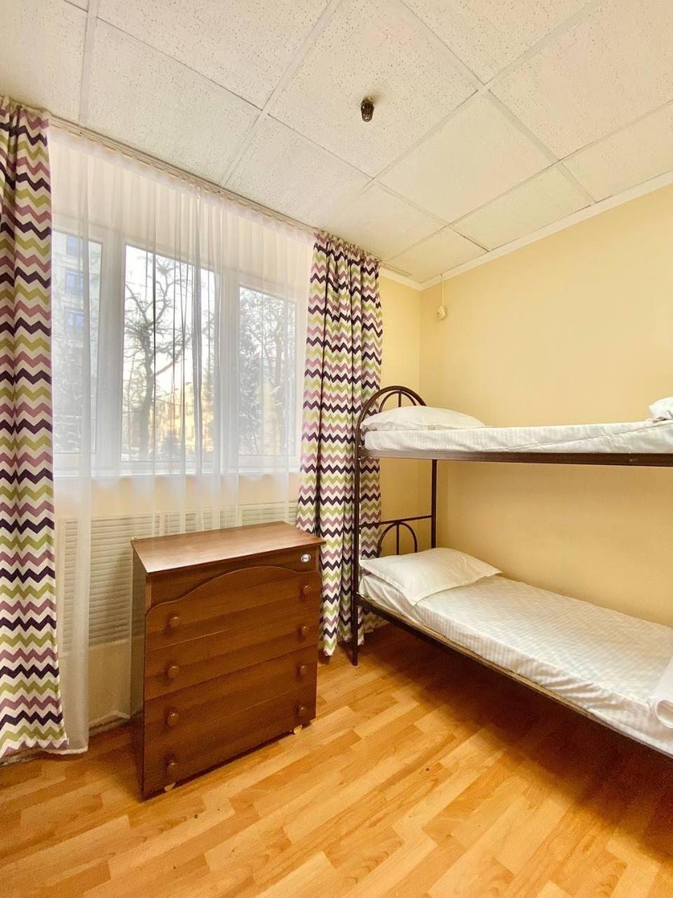 Alma-Ata Hostel Bagian luar foto