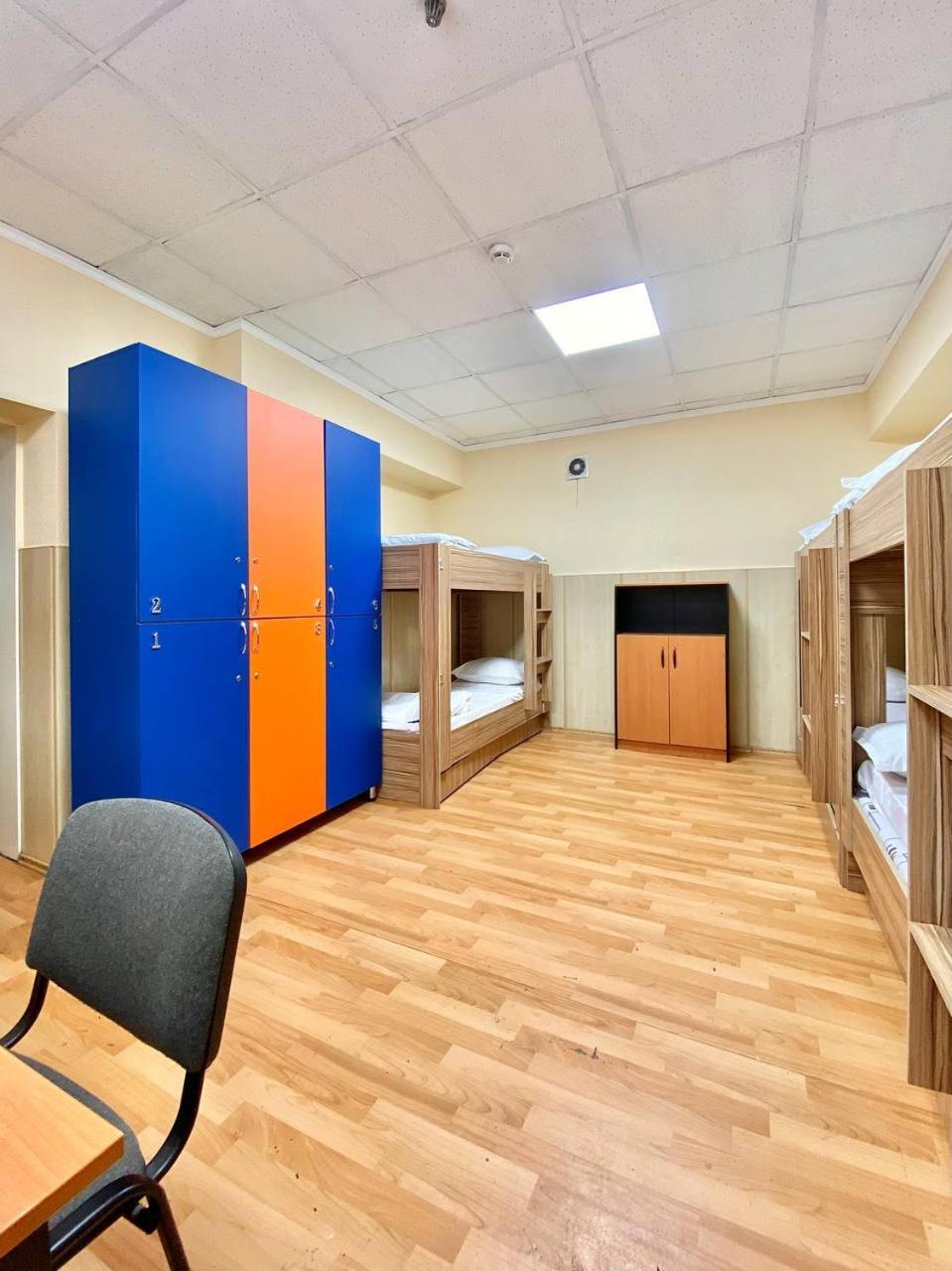 Alma-Ata Hostel Bagian luar foto
