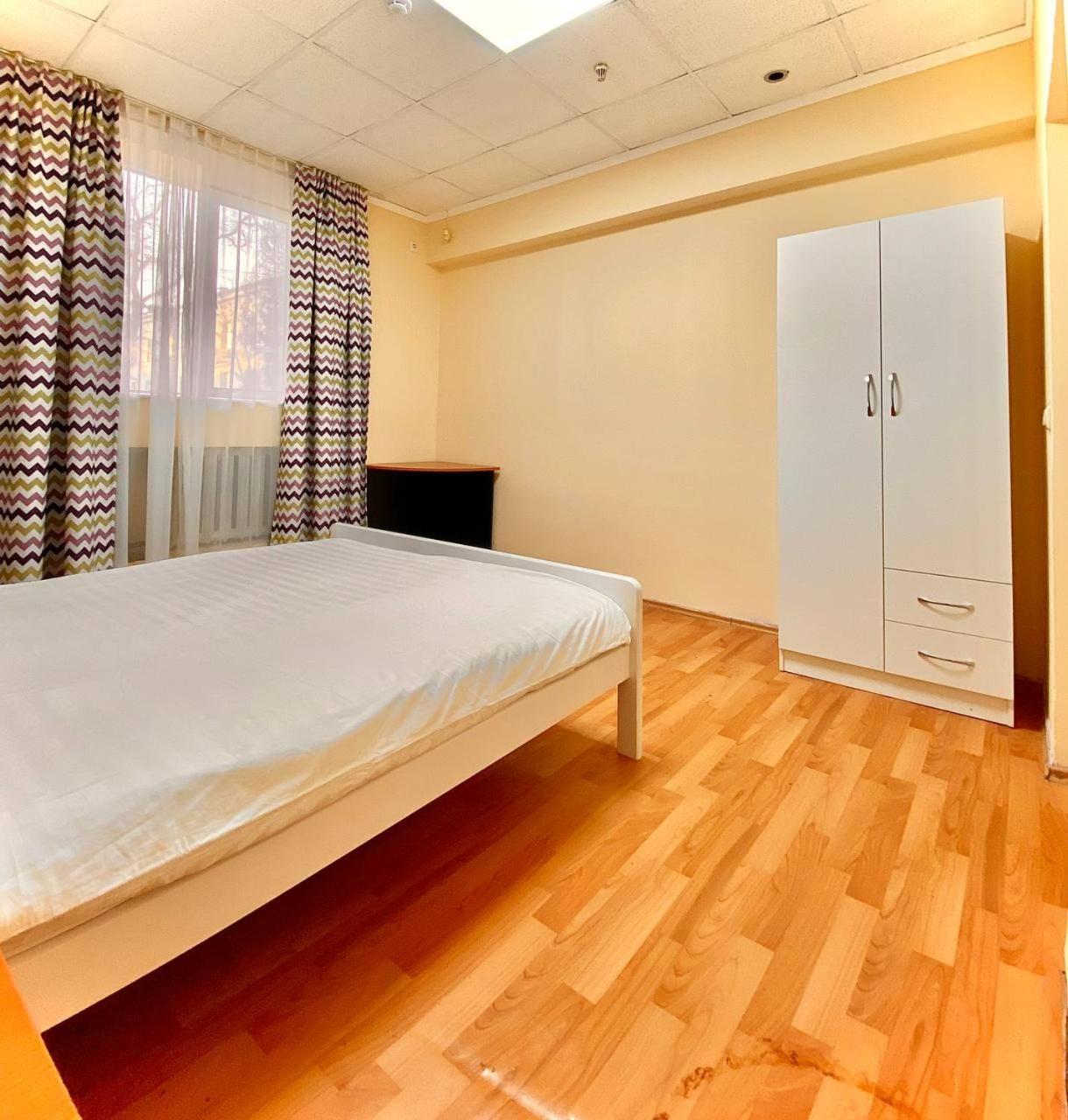 Alma-Ata Hostel Bagian luar foto