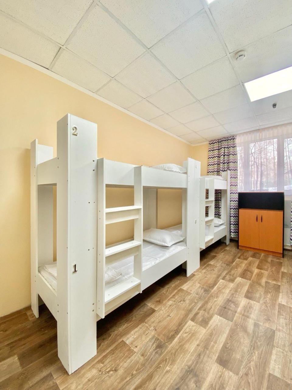 Alma-Ata Hostel Bagian luar foto