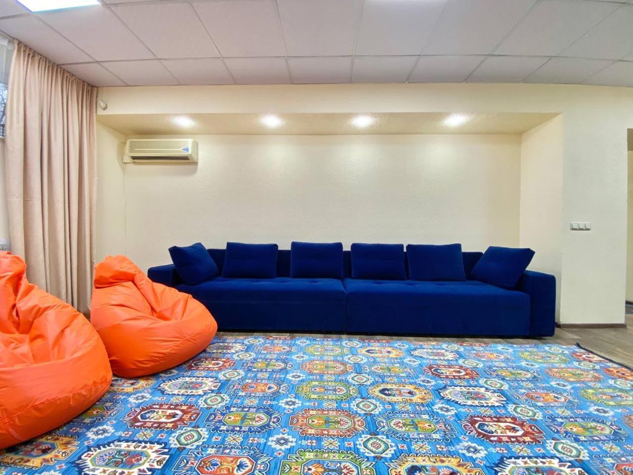 Alma-Ata Hostel Bagian luar foto