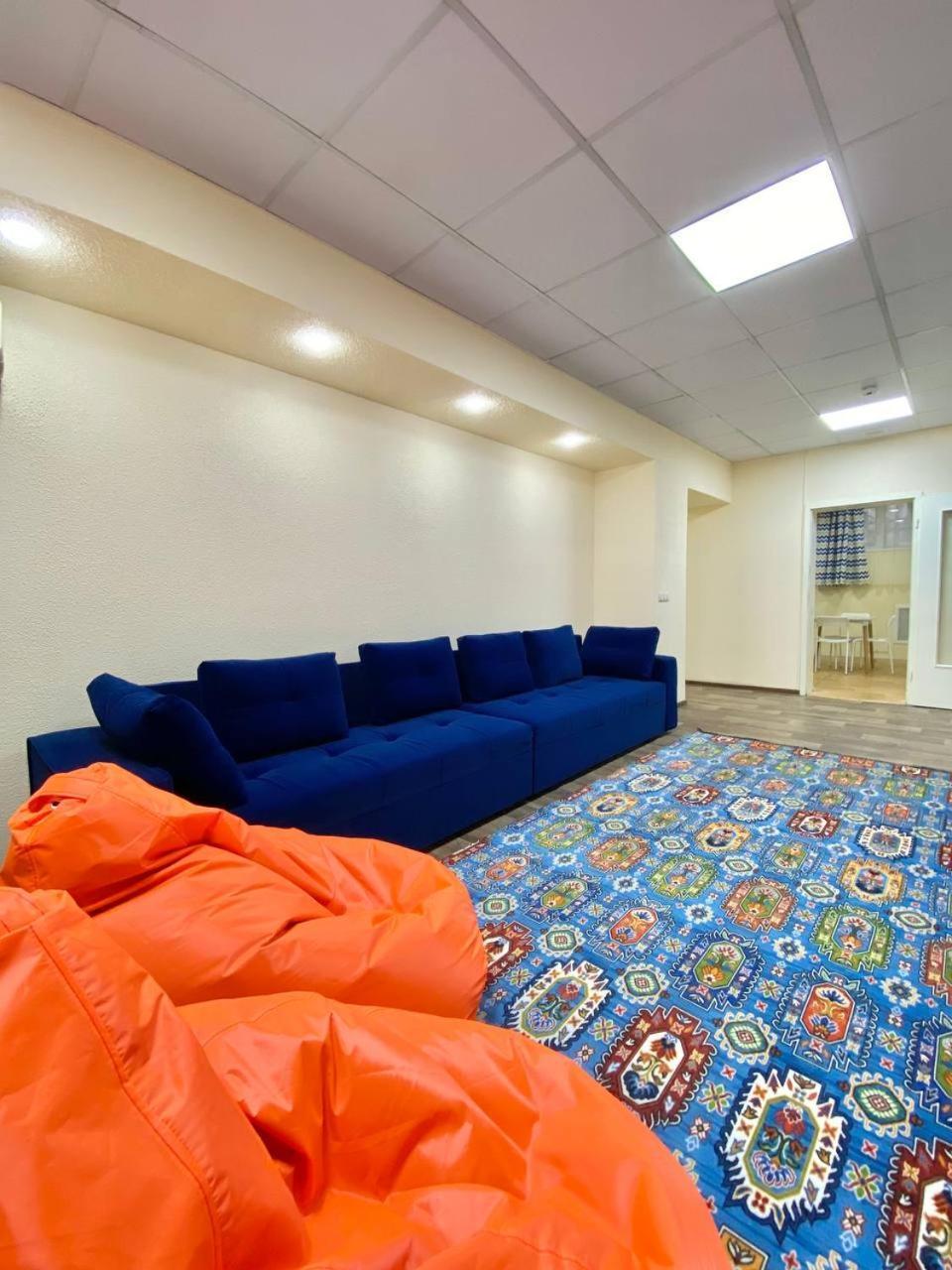 Alma-Ata Hostel Bagian luar foto