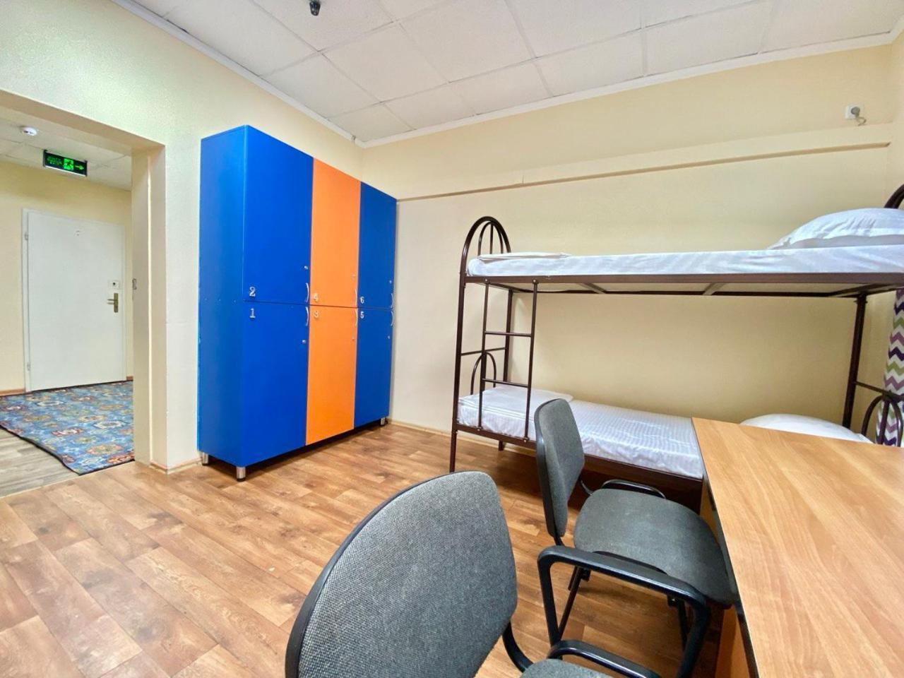 Alma-Ata Hostel Bagian luar foto